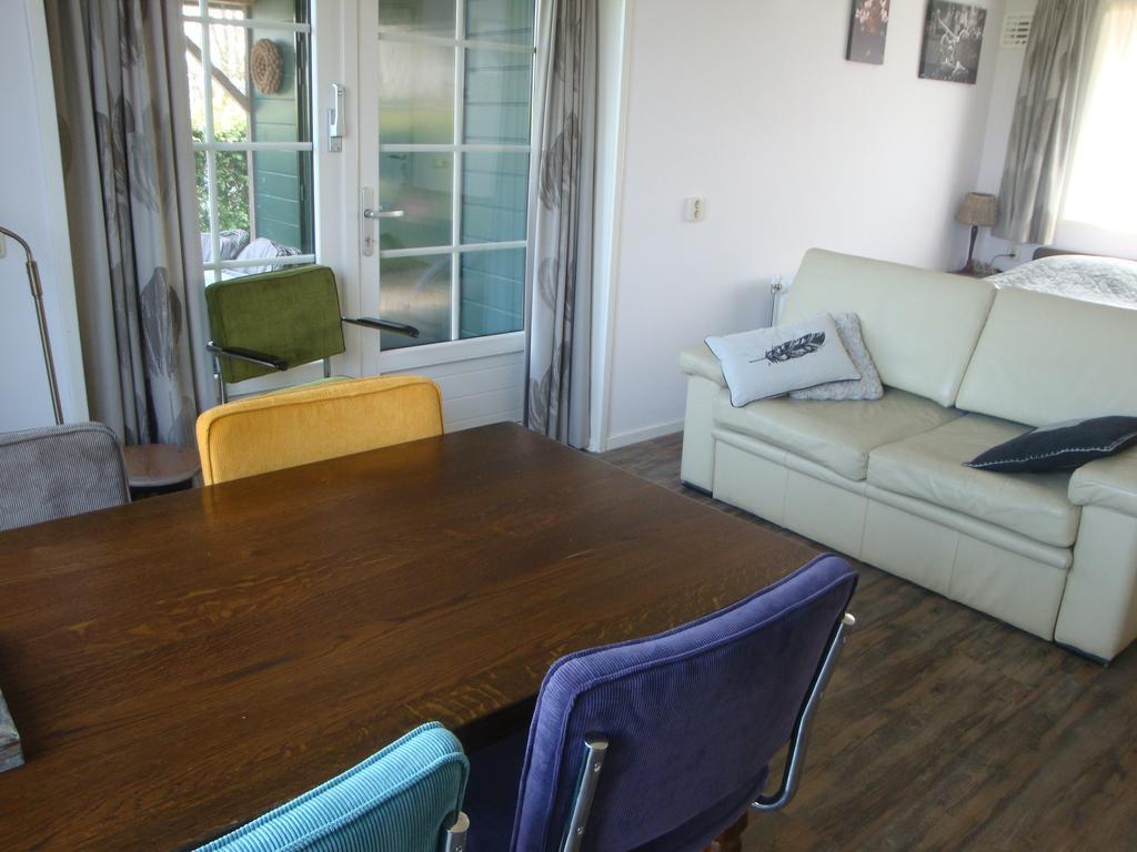 Bed&breakfast De Zwanebloem Elburg Kamer foto
